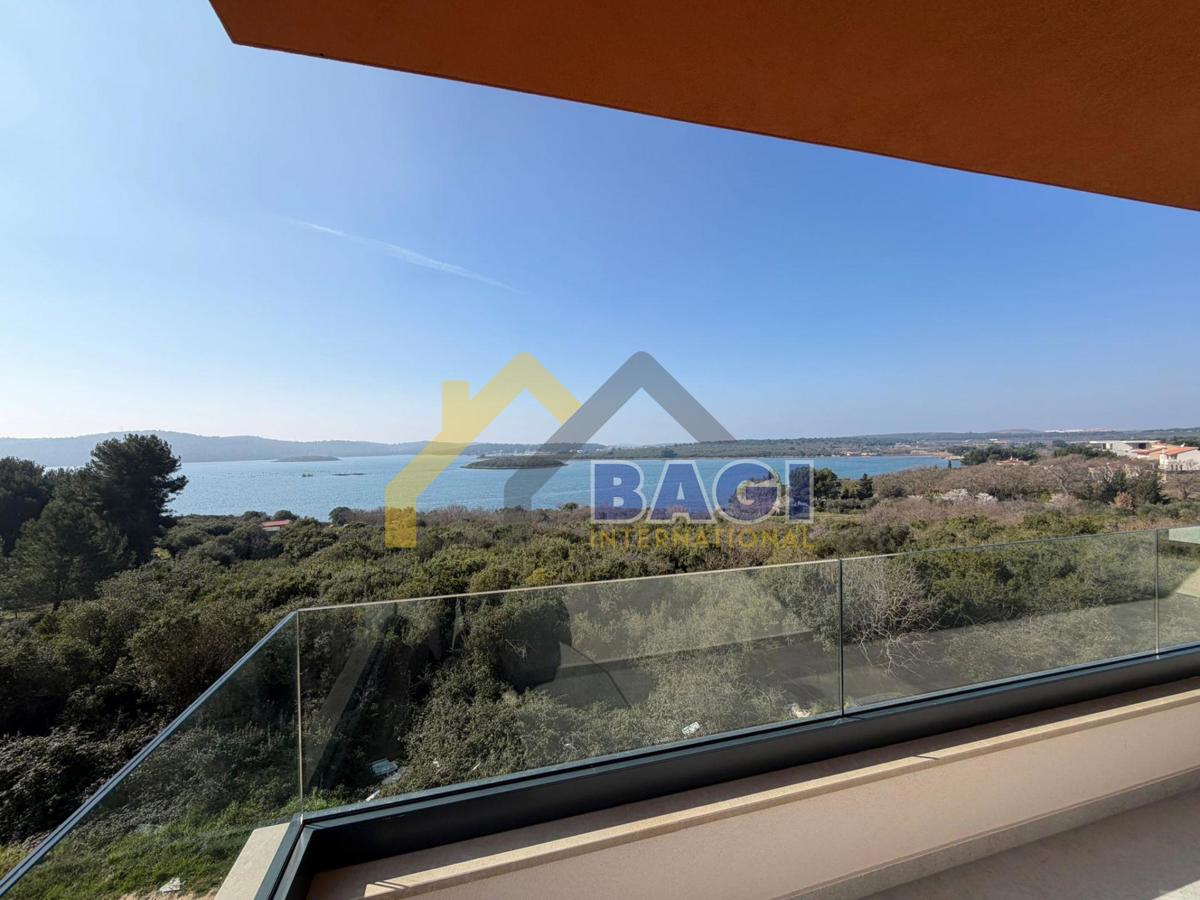 Ekskluzivni penthouse v prvi vrsti ob morju – Novogradnja Medulin