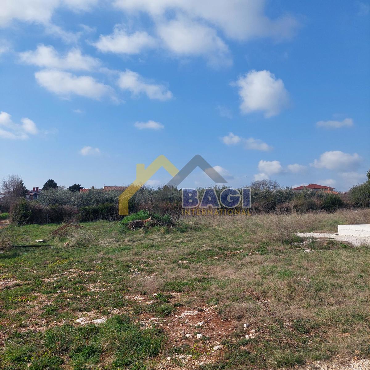 ZAZIDLJIVO ZEMLJIŠČE JADREŠKI PULA 849m2