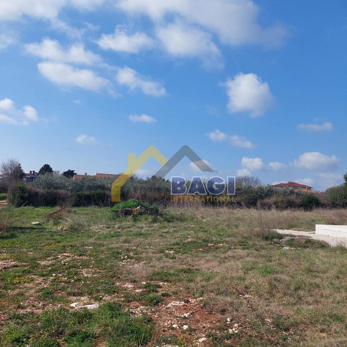 ZAZIDLJIVO ZEMLJIŠČE JADREŠKI PULA 849m2