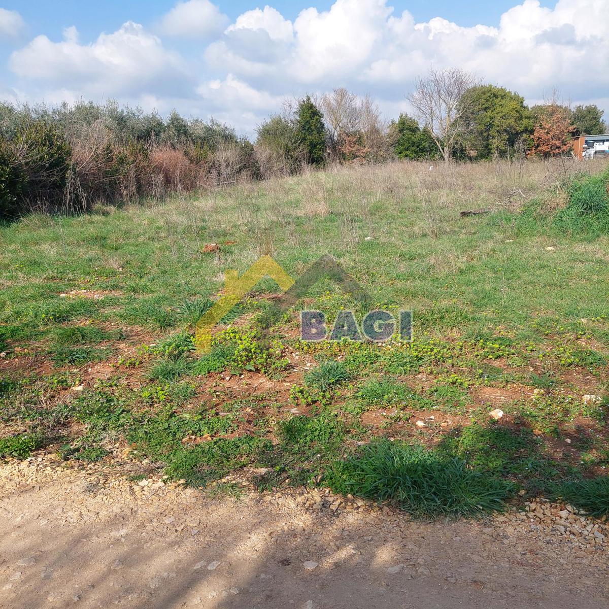 ZAZIDLJIVO ZEMLJIŠČE JADREŠKI PULA 849m2