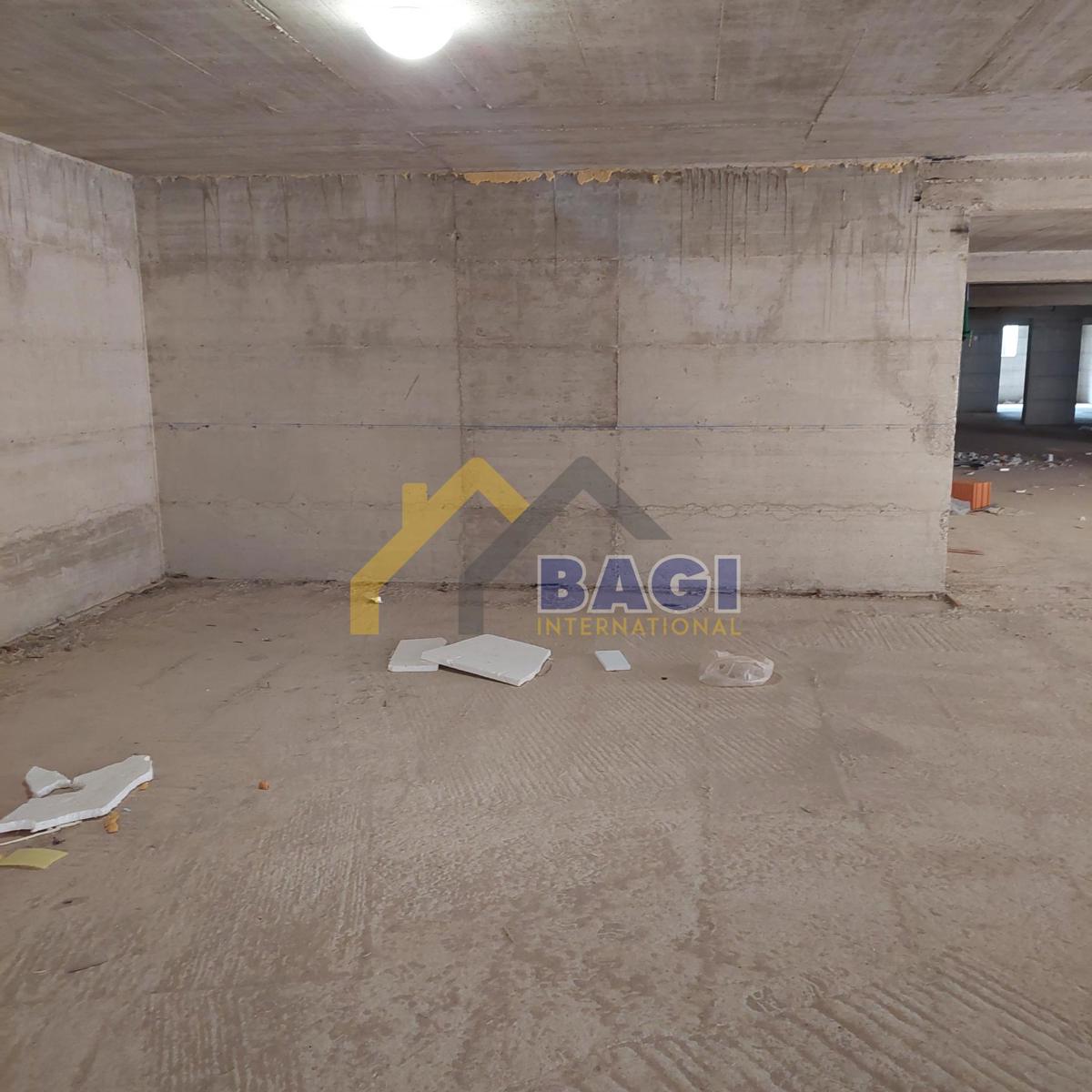 Pula Veli vrh - stanovanje 89,30 m2 - 1. nadstropje, dvigalo - garaža - blizu morja