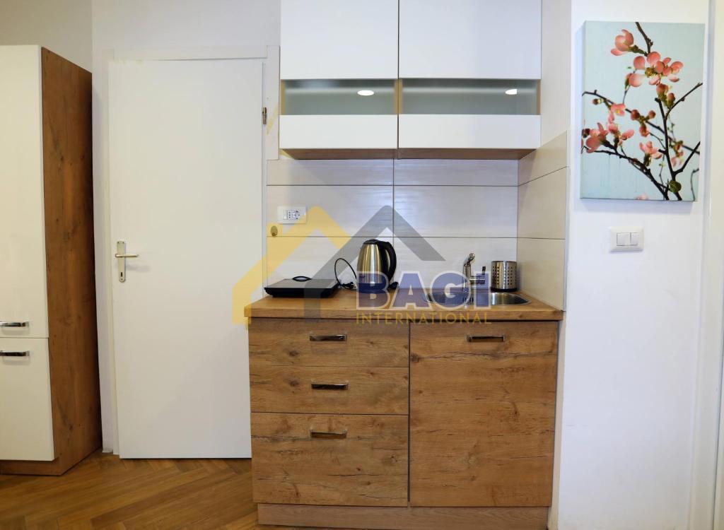 Prodaja Pula Center Dva garsonjera 43m2