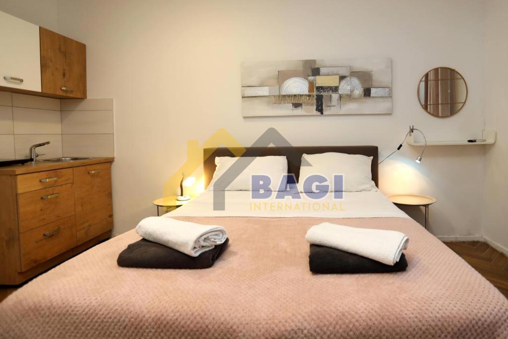 Prodaja Pula Center Dva garsonjera 43m2