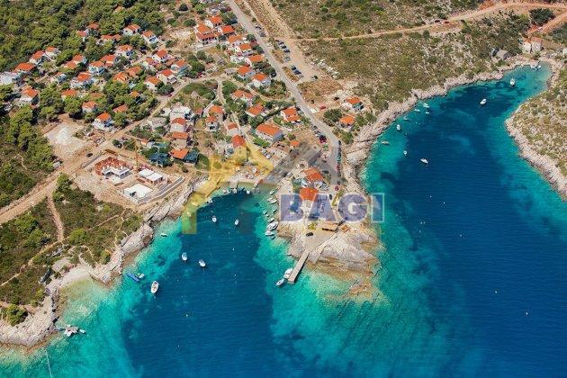 Gradbena zemljišča Rukavac, Vis, 1.200m2