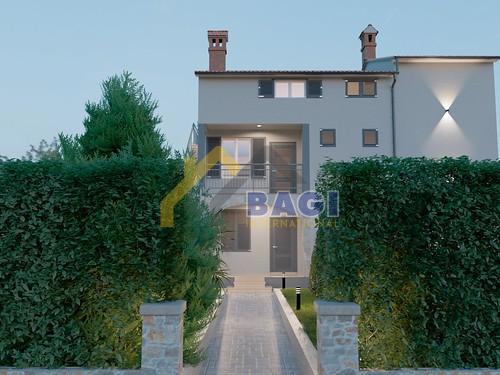 ISTRA - ROVINJ Hiša s tremi stanovanji, investicijska priložnost!