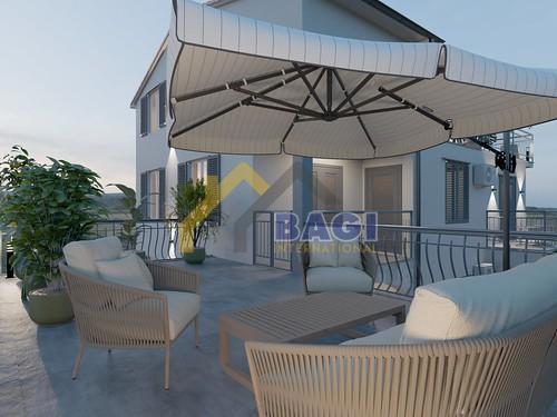 ISTRA - ROVINJ Hiša s tremi stanovanji, investicijska priložnost!