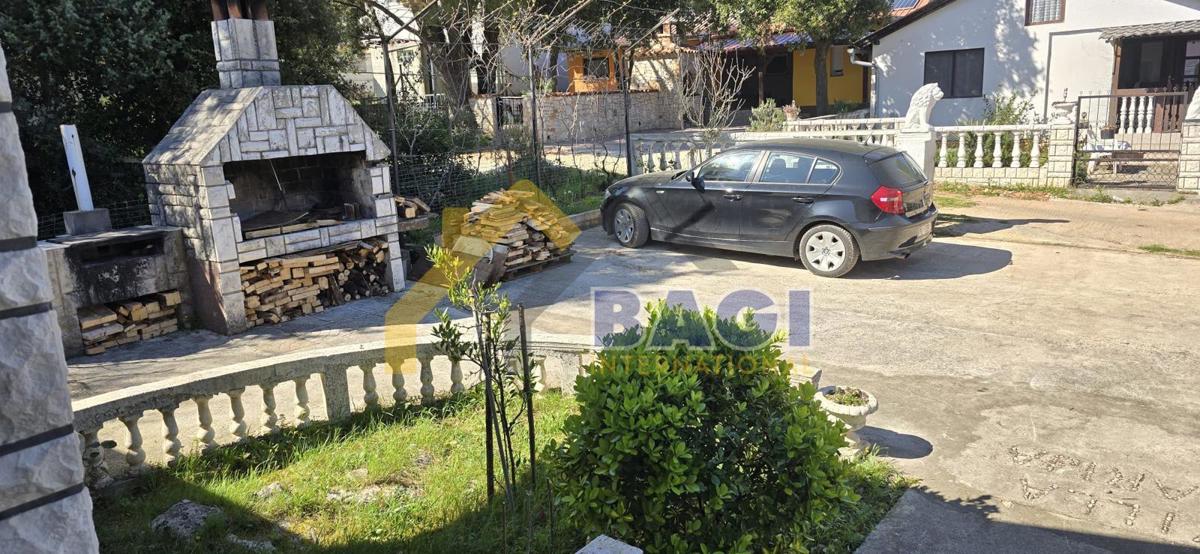 Prodaja - Kavran Očarljiva hiša v bližini morja