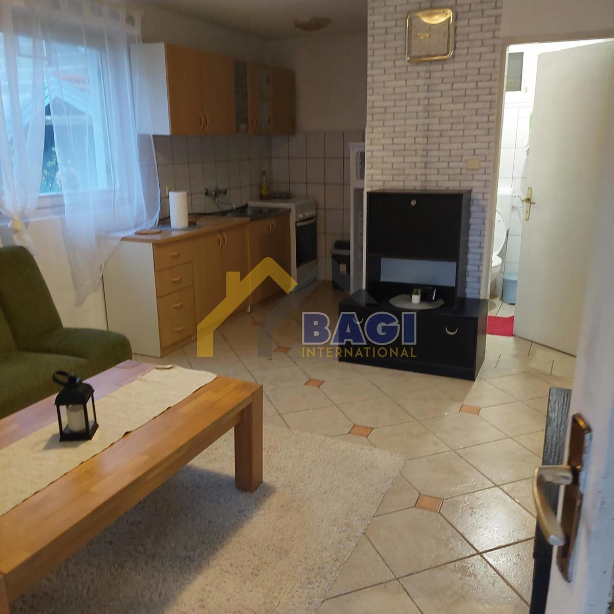 Prodaja - Kavran Očarljiva hiša v bližini morja