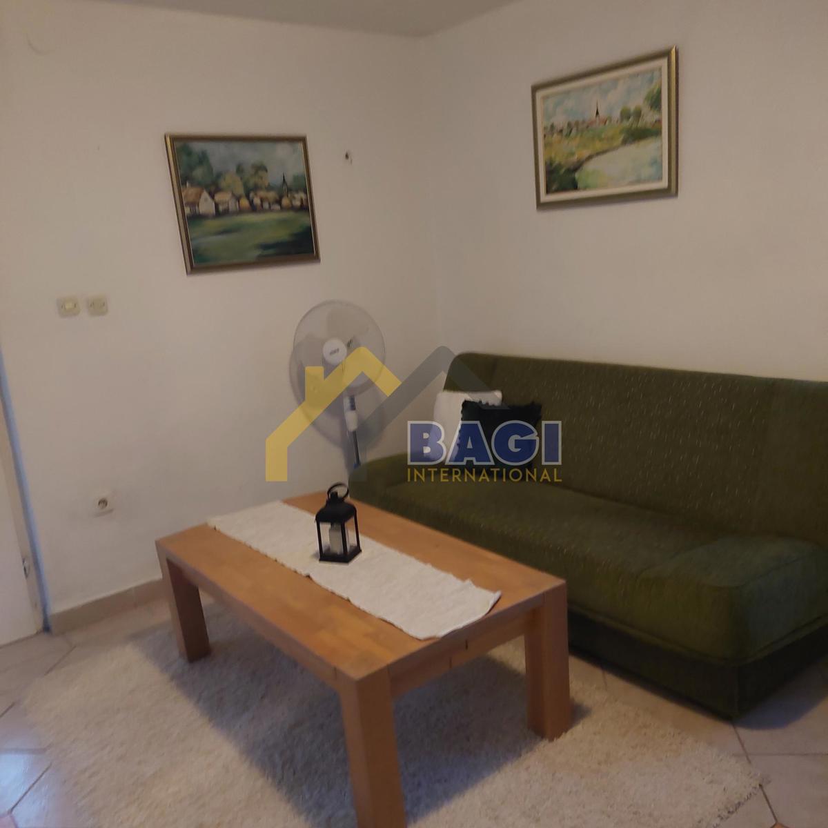 Prodaja - Kavran Očarljiva hiša v bližini morja