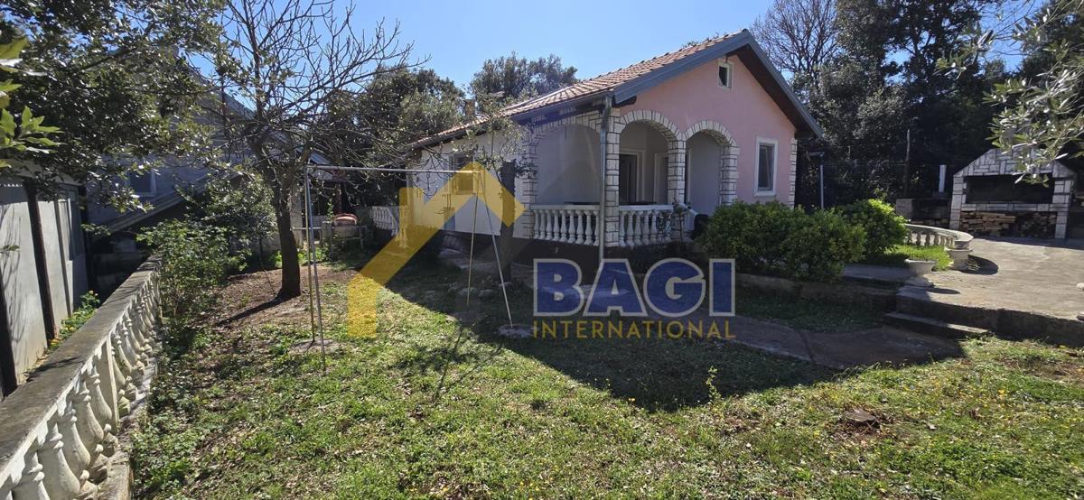 Prodaja - Kavran Očarljiva hiša v bližini morja
