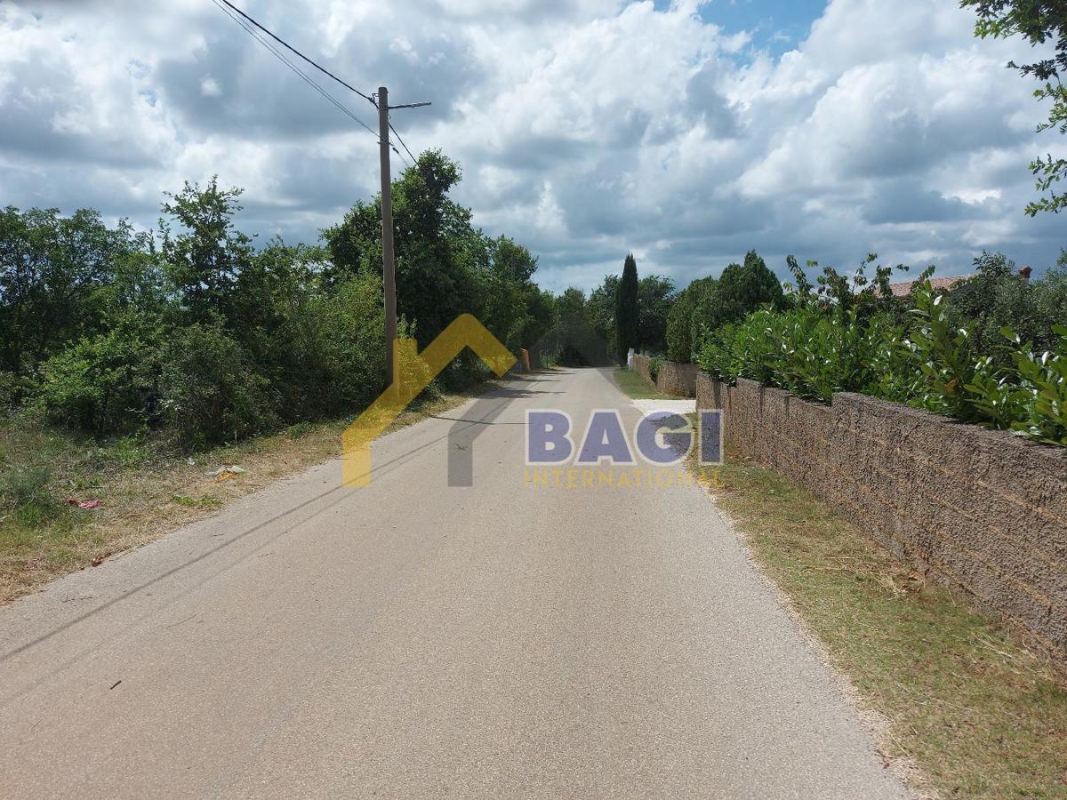  Gradbeno zemljišče v Čabrunićih