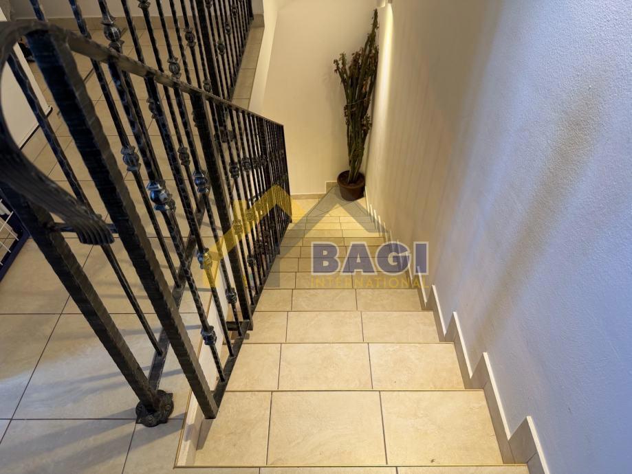 PRILOŽNOST – Dvosobno stanovanje Pula 89 m² + Parkirno mesto