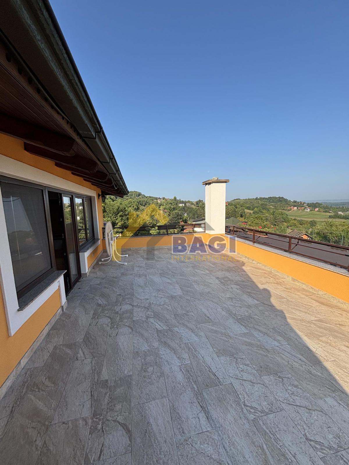 Hiša Kraj Donji, Marija Gorica, 560m2