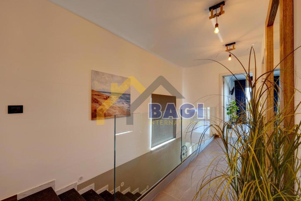 Prodamo-Istra-Luksuzna Vila-Loborika-Marčana