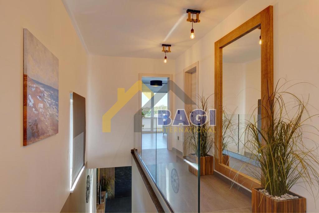 Prodamo-Istra-Luksuzna Vila-Loborika-Marčana