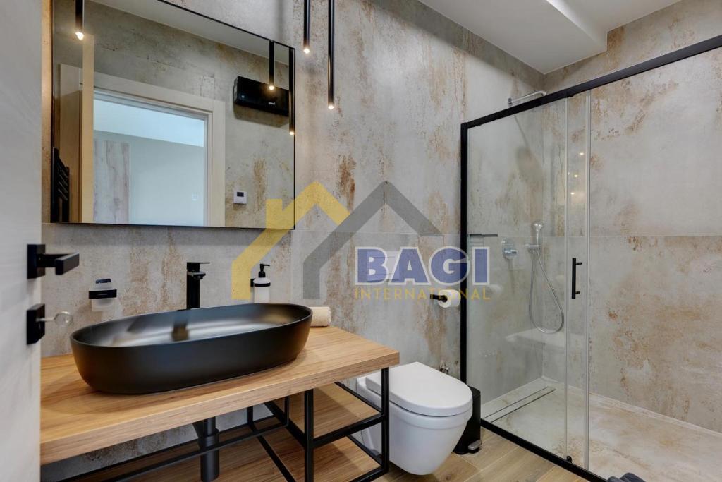 Prodamo-Istra-Luksuzna Vila-Loborika-Marčana