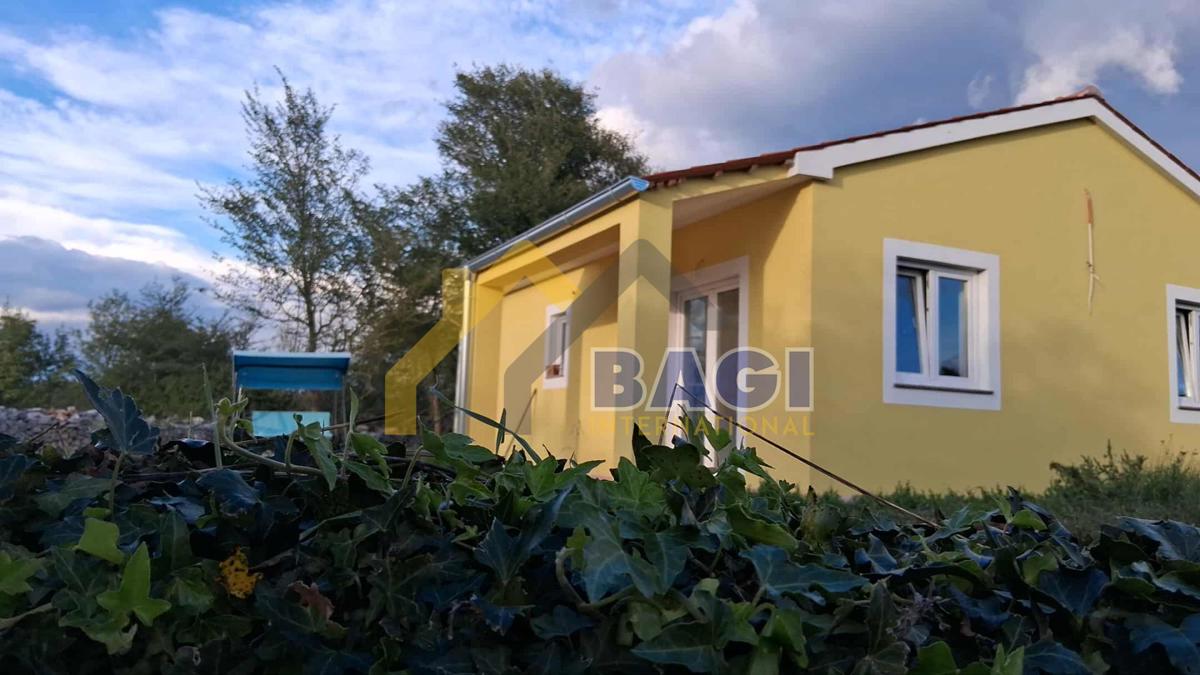 PRODAJA ISTRA PRITLIČNA HIŠA Z BAZENOM, NOVOZGRAJENA