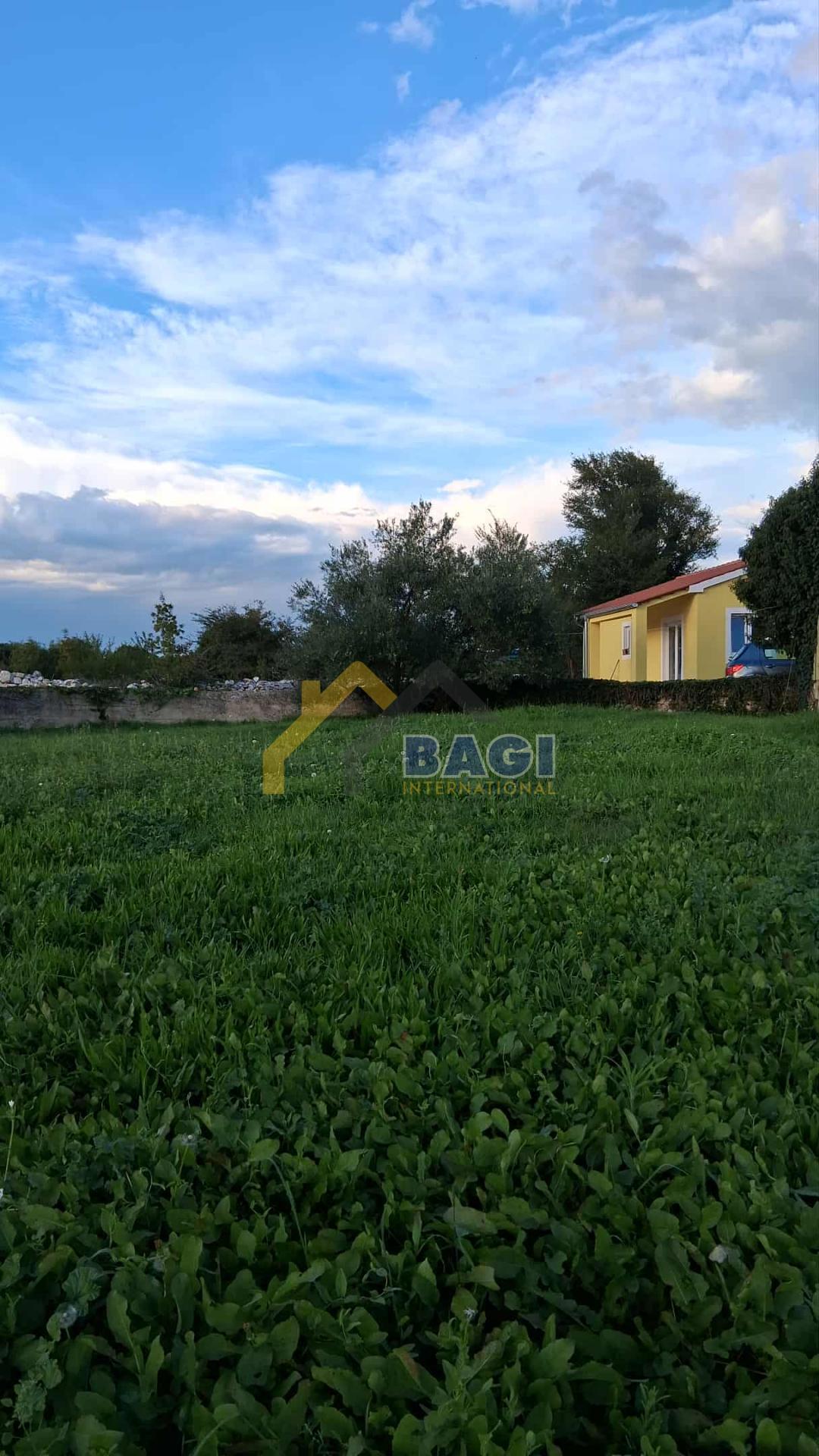 PRODAJA ISTRA PRITLIČNA HIŠA Z BAZENOM, NOVOZGRAJENA