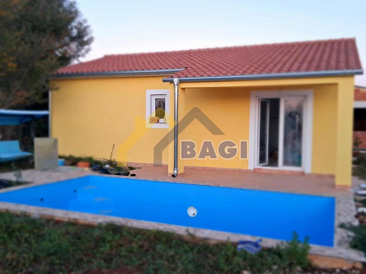 PRODAJA ISTRA PRITLIČNA HIŠA Z BAZENOM, NOVOZGRAJENA