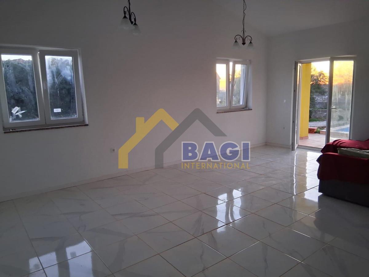 PRODAJA ISTRA PRITLIČNA HIŠA Z BAZENOM, NOVOZGRAJENA