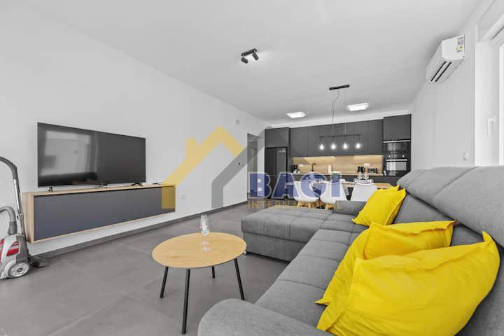 Svetvinčenat, Štokovci - moderna vila