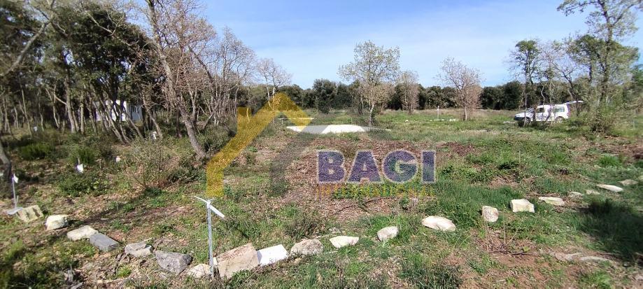 Peroj – Kmetijsko zemljišče 625 m²