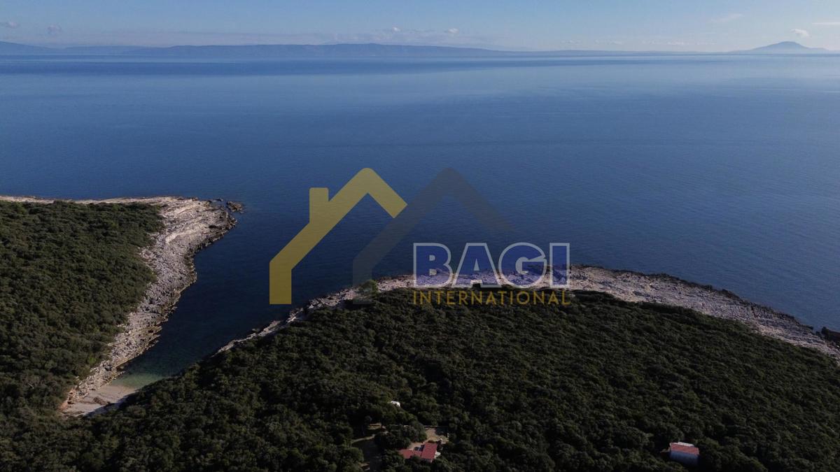 KAVRAN - zemljišče 1. vrsta do morja