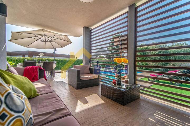 VODNJAN - čudovita vila z oljčnim nasadom