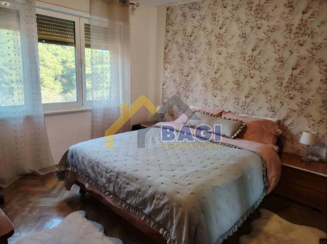 PULA PROSTORNO STANOVANJE S TREMI SPALNICAMI 96m2