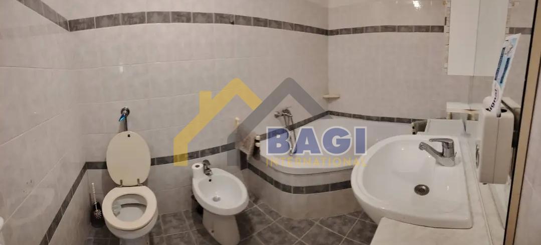 PULA PROSTORNO STANOVANJE S TREMI SPALNICAMI 96m2