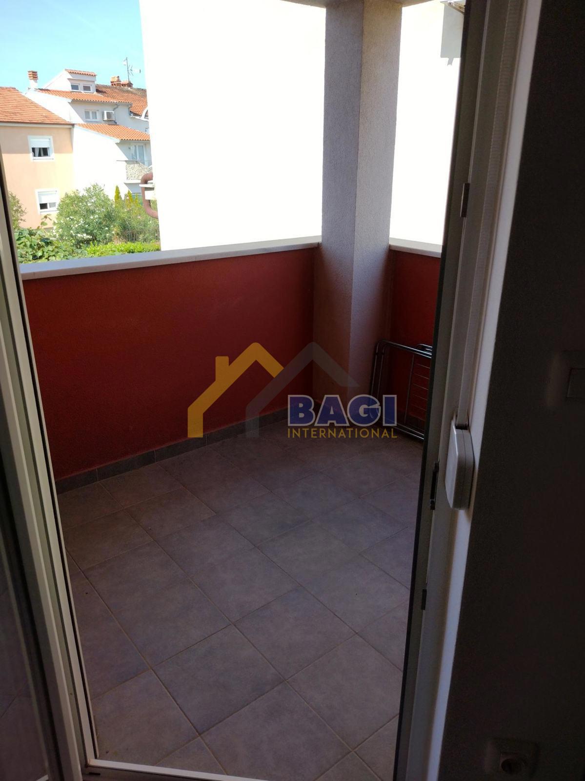 Stanovanje z galerijo in dvema parkirnima mestoma – Valbandon