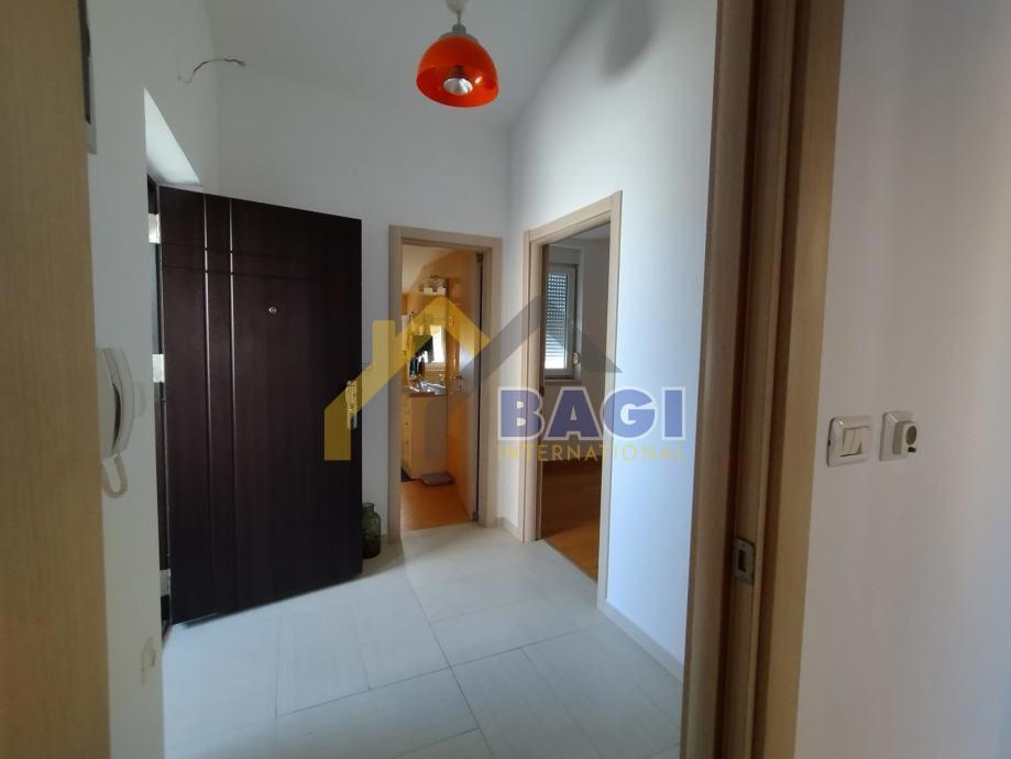 Stanovanje z galerijo in dvema parkirnima mestoma – Valbandon