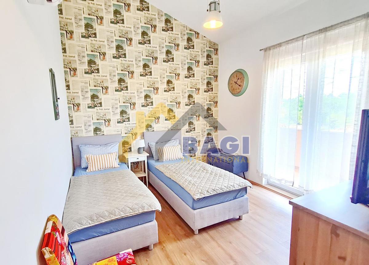 ISTRA – PULA Hiša z bazenom in vrtom