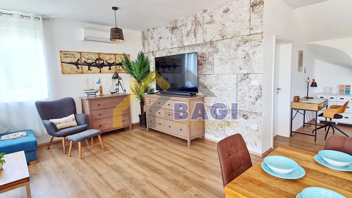 ISTRA – PULA Hiša z bazenom in vrtom
