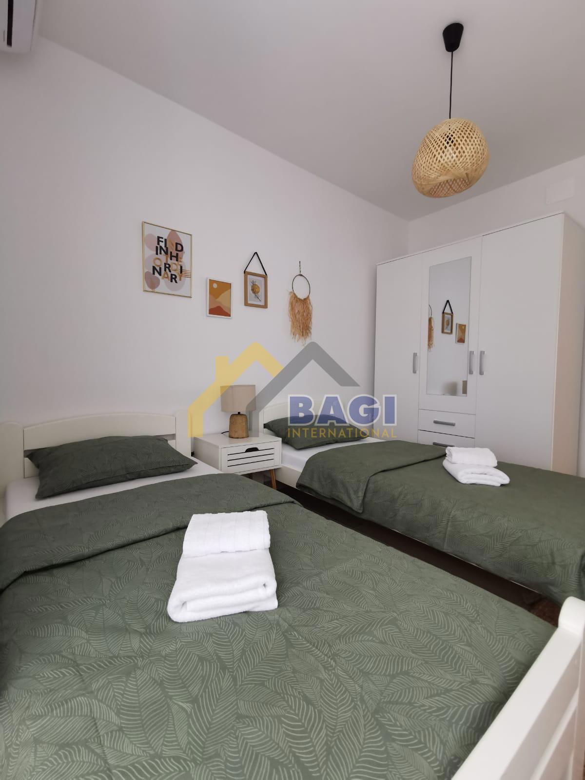 PULA DVOSOBNO STANOVANJE 53m2 IN 50m2 DVORIŠČA