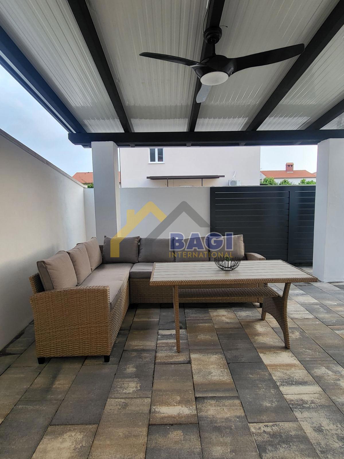 PULA DVOSOBNO STANOVANJE 53m2 IN 50m2 DVORIŠČA