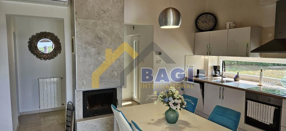 Hiša z bazenom – Sveti Petar v Šumi