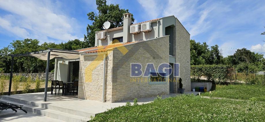 Hiša z bazenom – Sveti Petar v Šumi