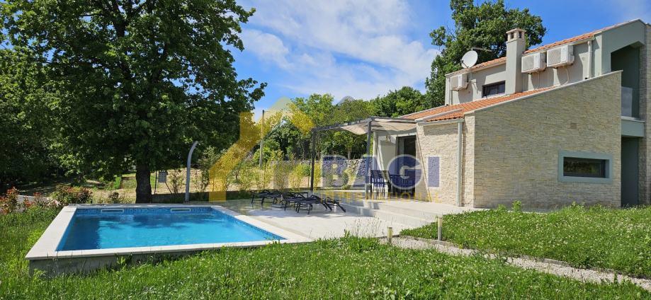 Hiša z bazenom – Sveti Petar v Šumi