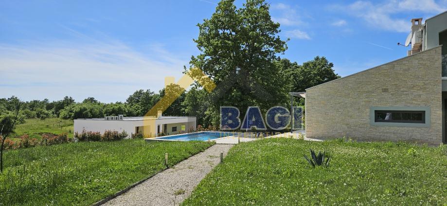 Hiša z bazenom – Sveti Petar v Šumi