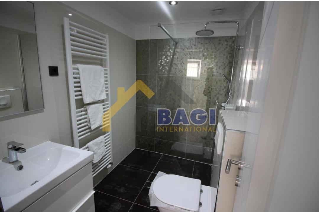 PULA - VILA Z 8 APARTMAJI 200m OD MORJA Z RAZGLEDOM