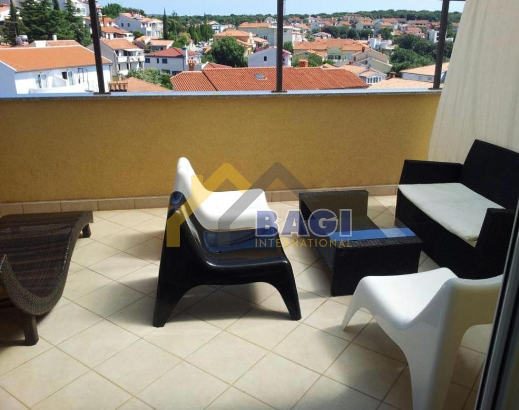 PULA - VILA Z 8 APARTMAJI 200m OD MORJA Z RAZGLEDOM