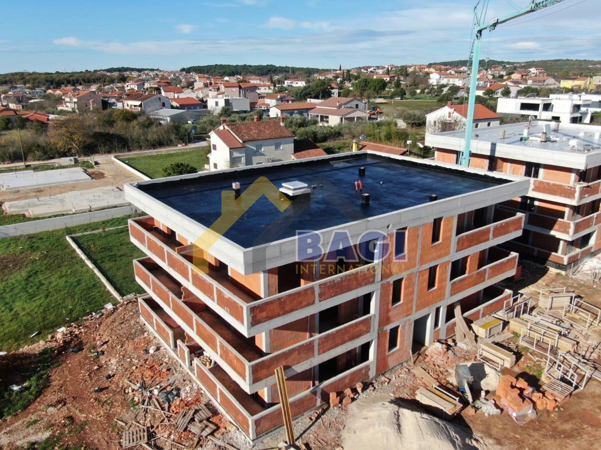 PULA ŠIKIĆI APARTMA B2-62,38m2-VRT-PARKIRNO MESTO