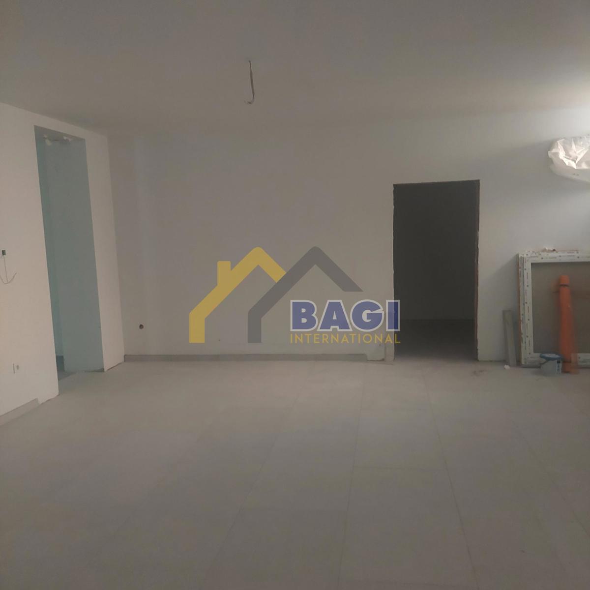 DVOJNA HIŠA - POGLED NA MORJE - BAZEN - GARAŽA - VRT
