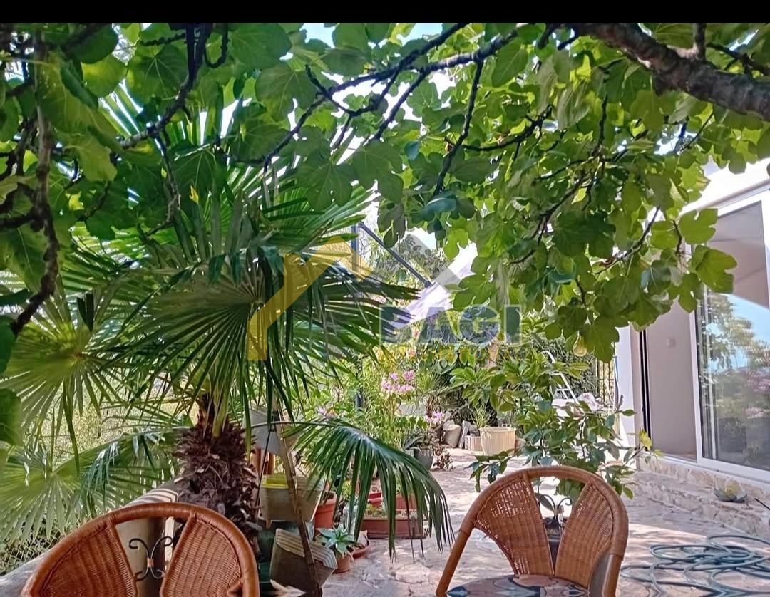 Stanovanje 115m2-terasa 37m2-parcela 485m2-panoramski razgled