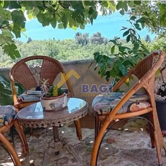 Stanovanje 115m2-terasa 37m2-parcela 485m2-panoramski razgled