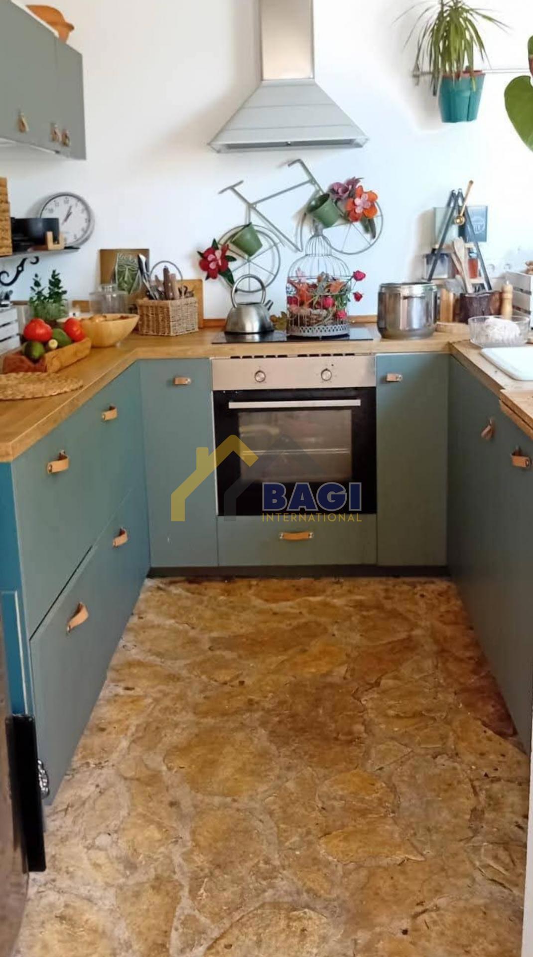 Stanovanje 115m2-terasa 37m2-parcela 485m2-panoramski razgled