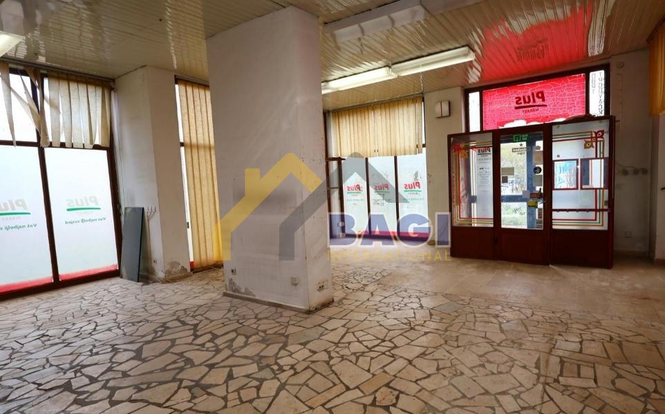 VRHUNSKA LOKACIJA PULA VERUDA POSLOVNI PROSTOR 87m2