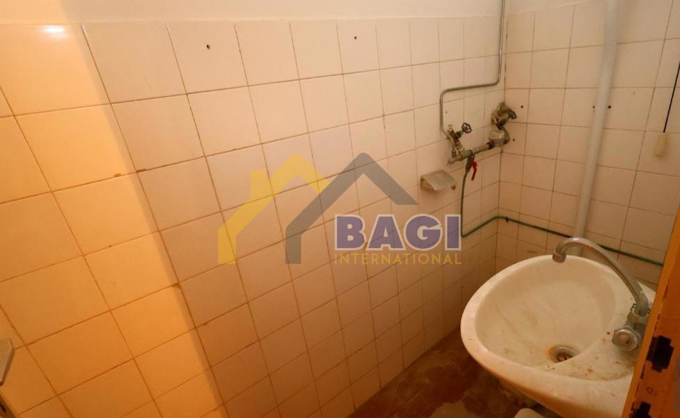 VRHUNSKA LOKACIJA PULA VERUDA POSLOVNI PROSTOR 87m2