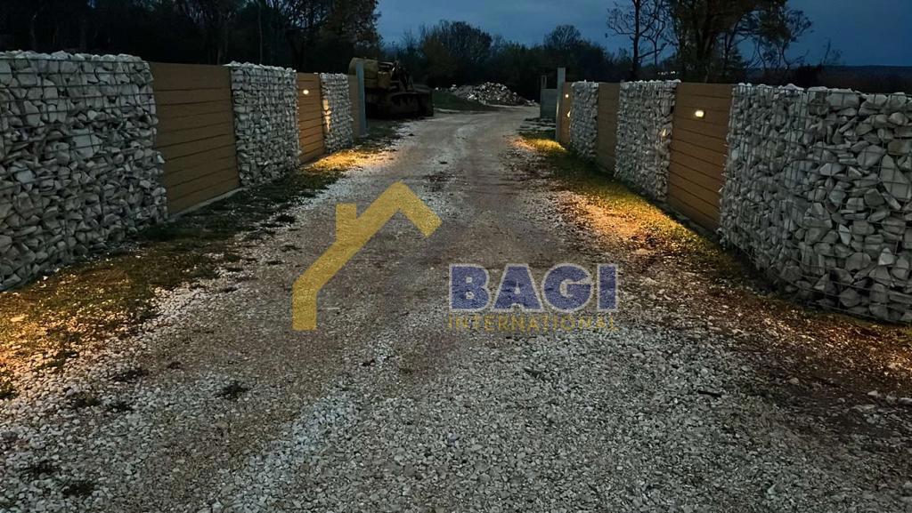 Bale-Golaš - 1550m2 - pripravljeno za gradnjo!